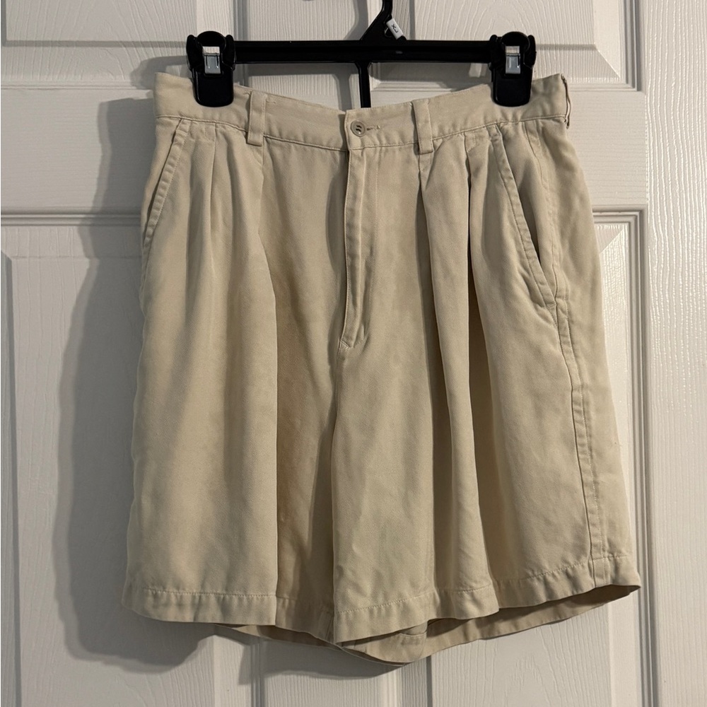 VTG Tommy Bahama Beige/Khaki Pleated with Pockets 100% Silk Shorts Sz 10